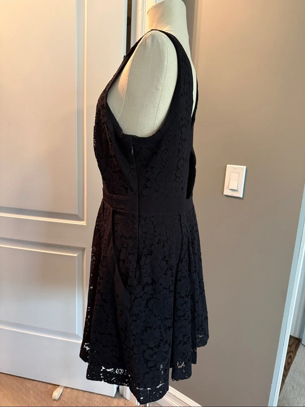 Free People Black Lace V-Neck Mini Dress Large Lined super adorable - Picture 4 of 6